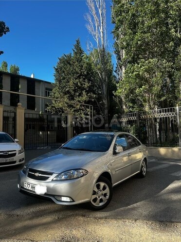 Chevrolet Lacetti-1