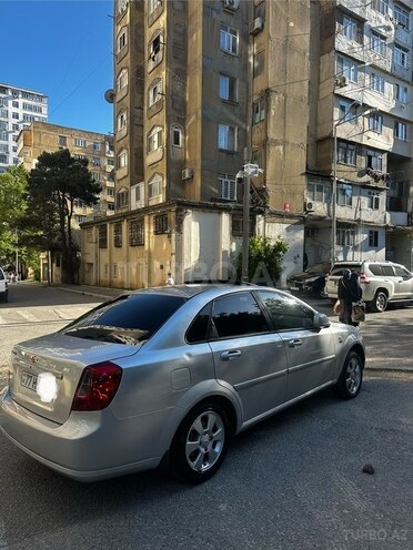 Chevrolet Lacetti-5