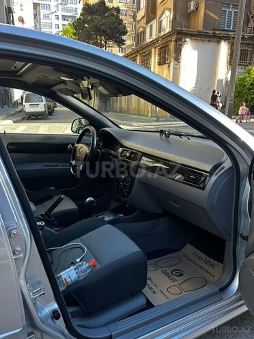 Chevrolet Lacetti-7