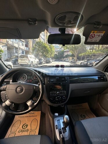 Chevrolet Lacetti-9