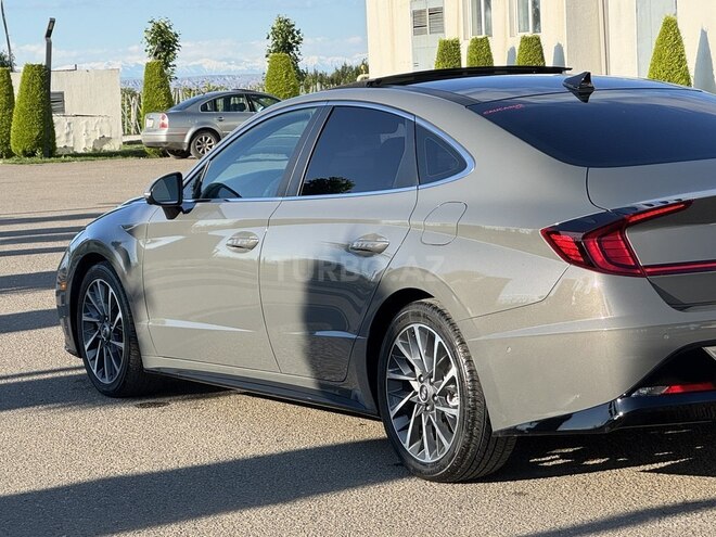 Hyundai Sonata-6