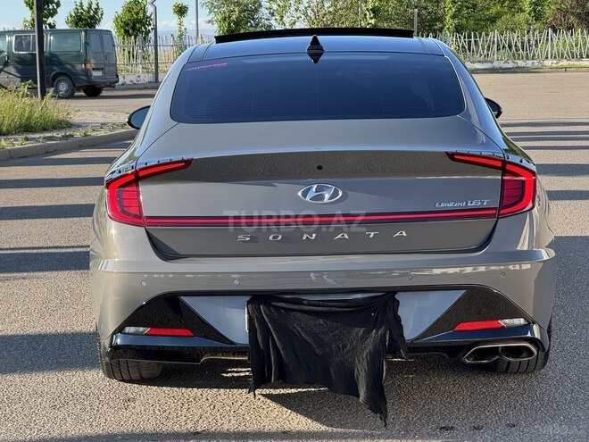 Hyundai Sonata-4