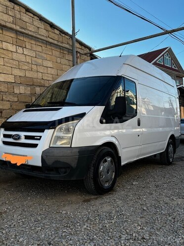 Ford Transit-4