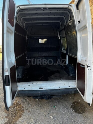 Ford Transit-5