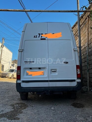 Ford Transit-11