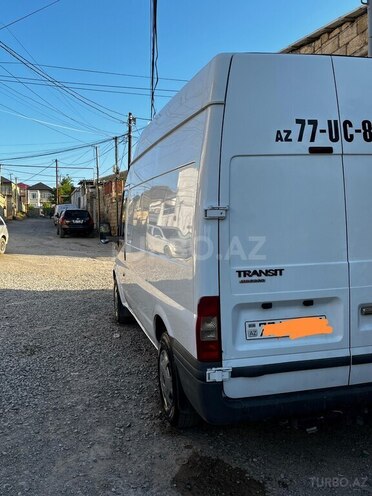 Ford Transit-12