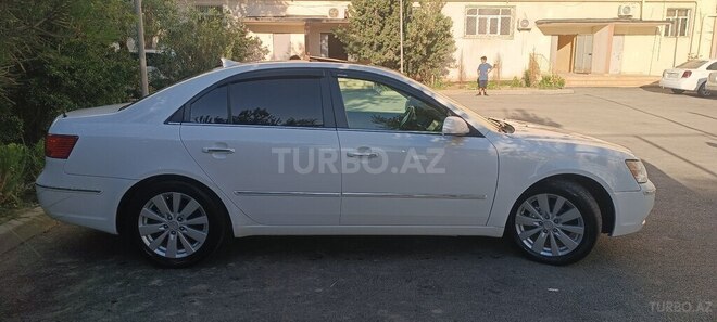 Hyundai Sonata-4