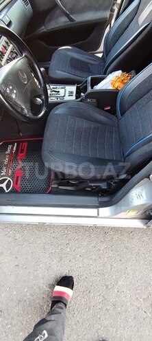 Mercedes E 270-7