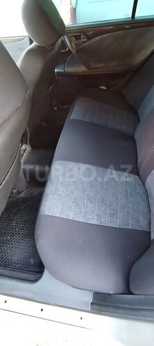 Mercedes E 270-6