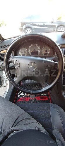 Mercedes E 270-8