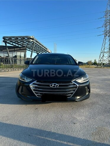 Hyundai Elantra-1