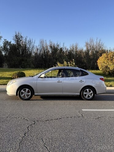 Hyundai Avante-2