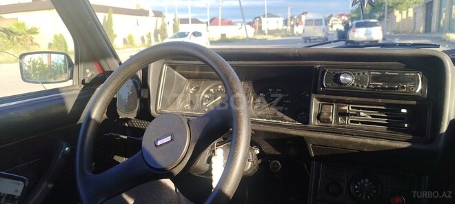LADA (VAZ) 2107-2