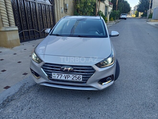 Hyundai Accent-1