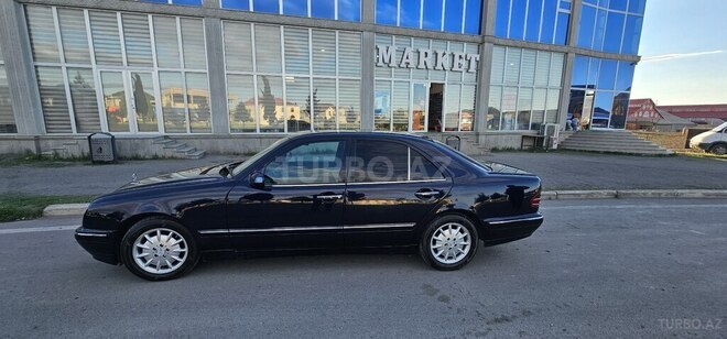 Mercedes E 220-4