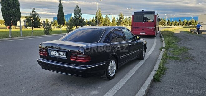 Mercedes E 220-7