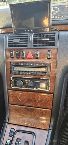 Mercedes E 220-16