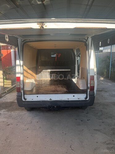 Ford Transit-19