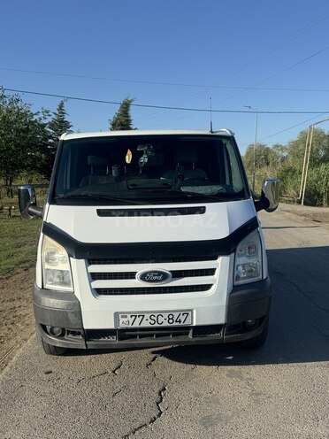 Ford Transit-6