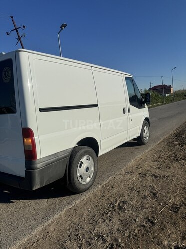 Ford Transit-21