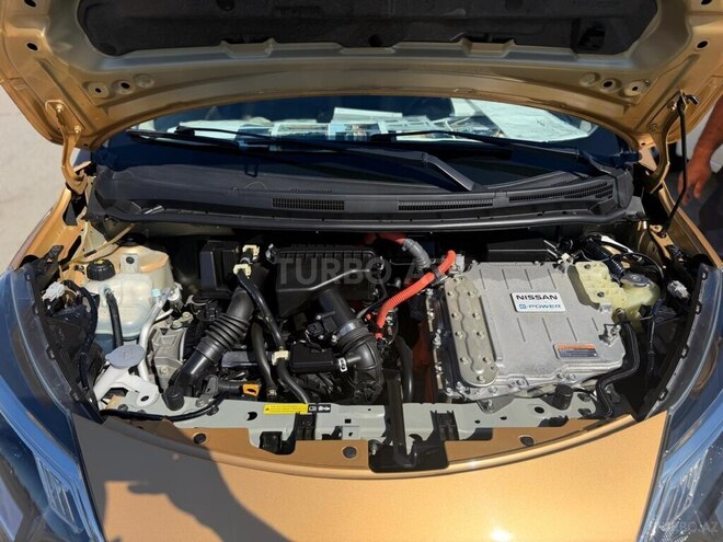 Nissan Note-9