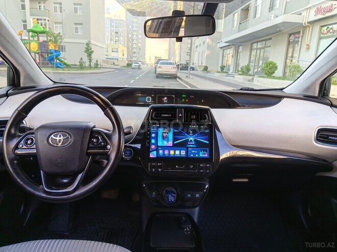 Toyota Prius-2