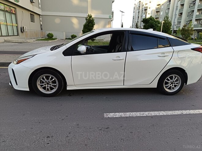 Toyota Prius-7
