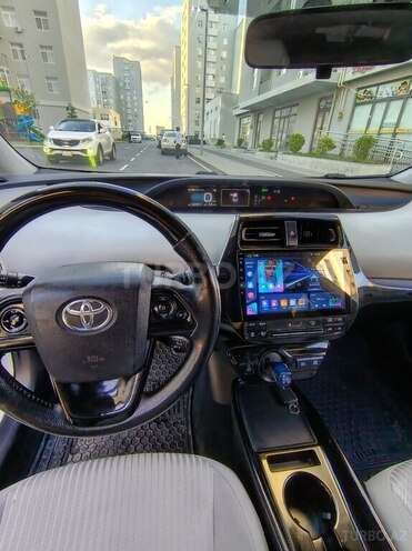Toyota Prius-10
