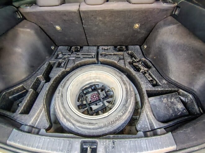 Toyota Prius-13
