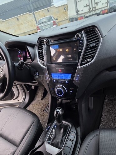 Hyundai Santa Fe-6