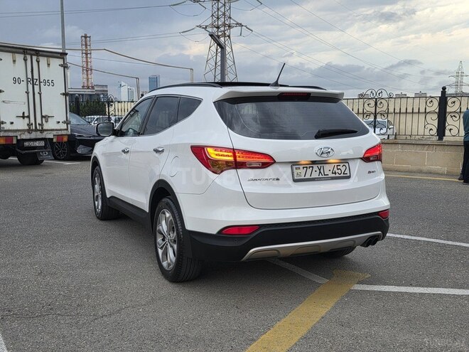 Hyundai Santa Fe-15
