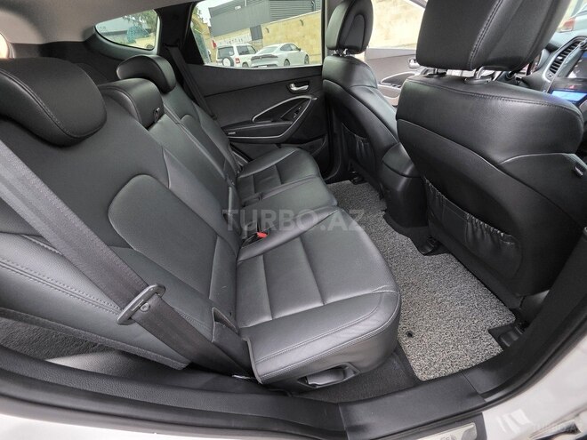 Hyundai Santa Fe-10