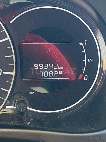 Nissan Note-8