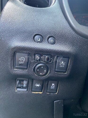 Nissan Note-7