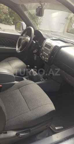 Ford Ranger-13
