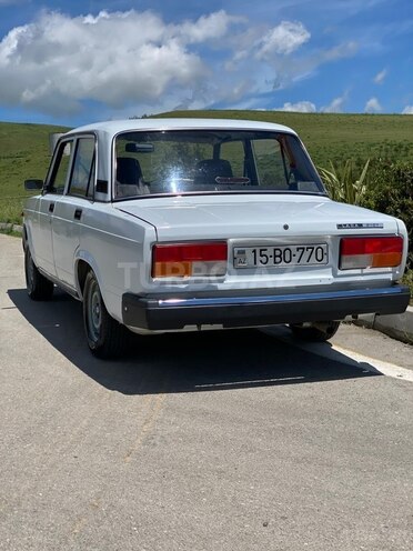 LADA (VAZ) 2107-2