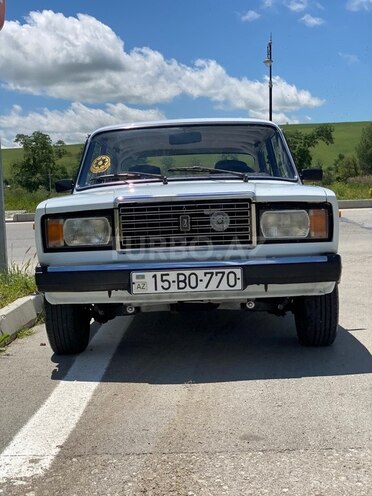 LADA (VAZ) 2107-1