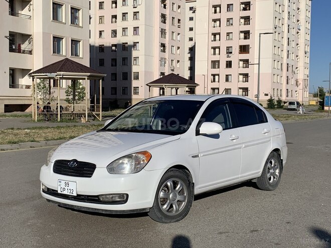 Hyundai Accent-1