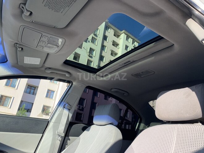 Hyundai Accent-18