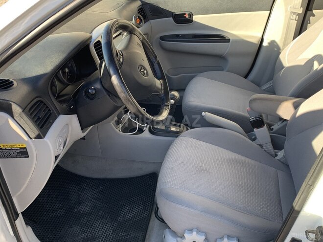 Hyundai Accent-3