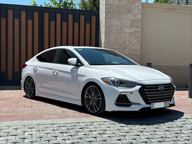 Hyundai Elantra-4