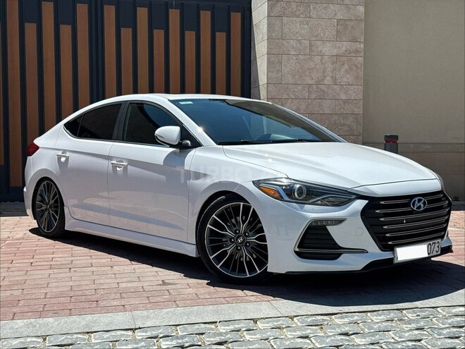 Hyundai Elantra-17