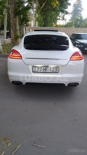 Porsche Panamera-2
