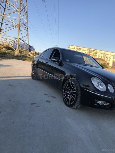 Mercedes E 200-2