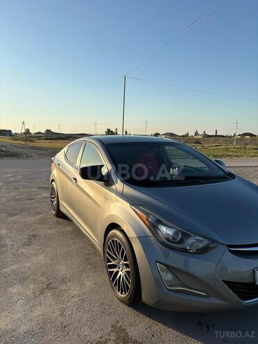 Hyundai Elantra-4