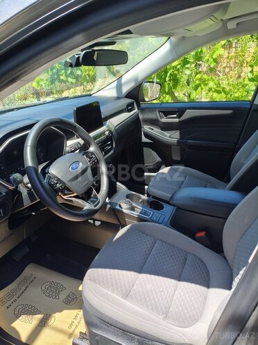 Ford Escape-13