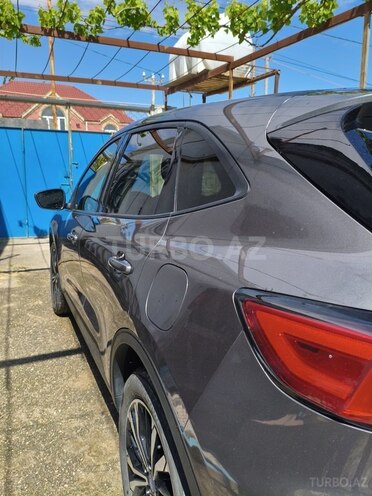 Ford Escape-17