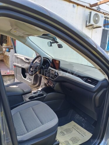 Ford Escape-21