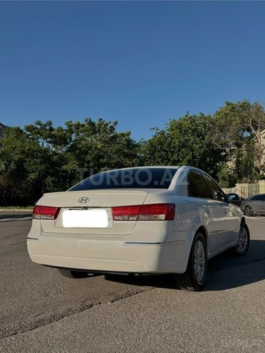 Hyundai Sonata-4