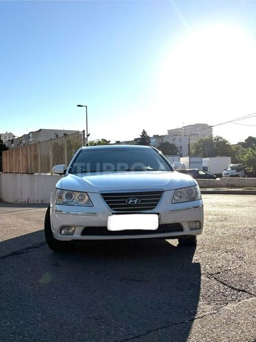 Hyundai Sonata-1